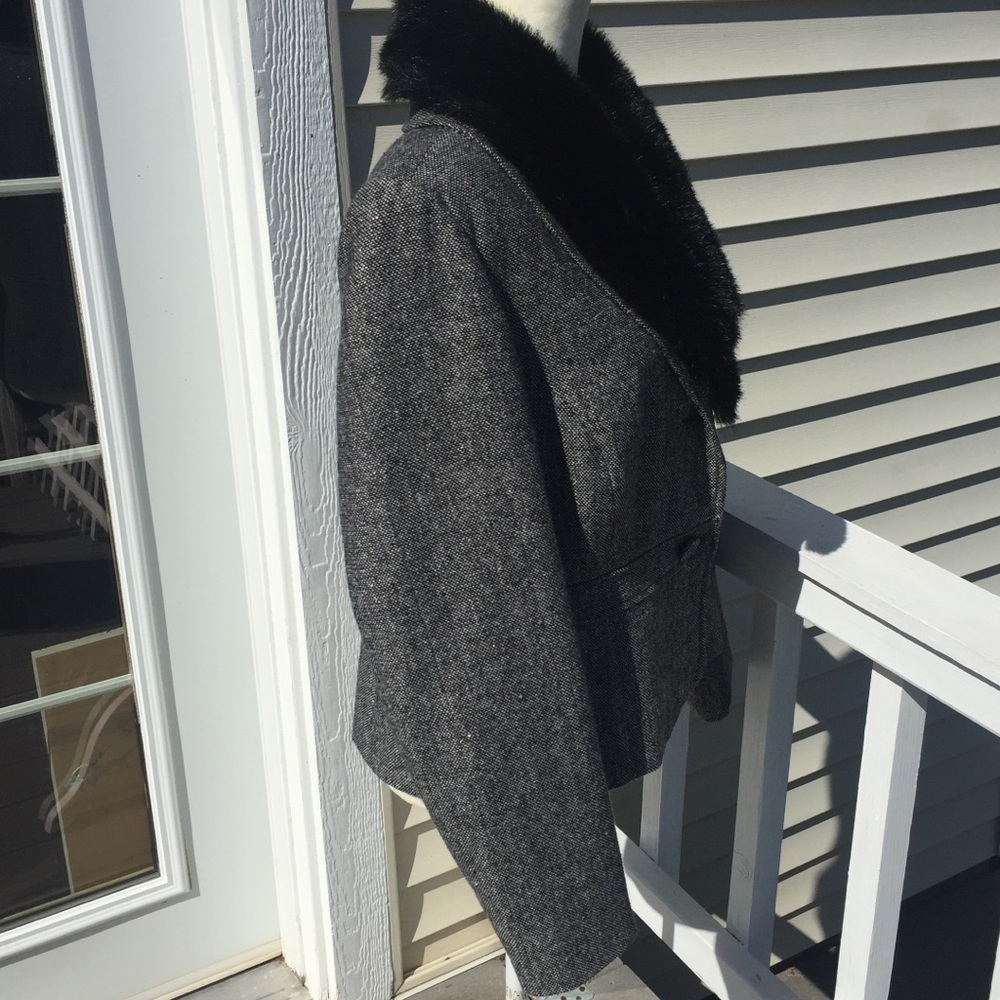 Hilliard & Hanson Collared Jacket. size 16